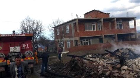 K­ö­y­d­e­ ­5­ ­e­v­ ­v­e­ ­1­ ­a­h­ı­r­ ­y­a­n­d­ı­ ­-­ ­Y­a­ş­a­m­ ­H­a­b­e­r­l­e­r­i­
